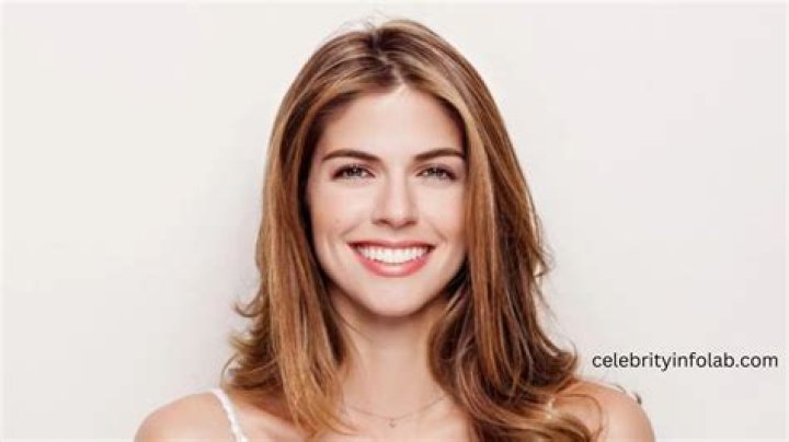 Stephanie Cayo Bio, Wiki, Age, Height, Family, Wife, Movies, Net Worth